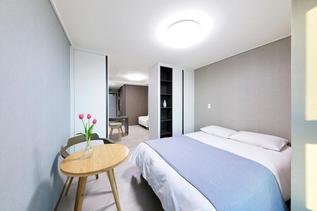 Bridge Residence Hotel Σεογκουίπο Εξωτερικό φωτογραφία